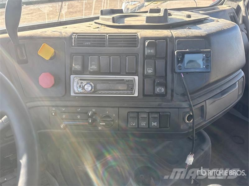 Volvo VNM Vlačilci