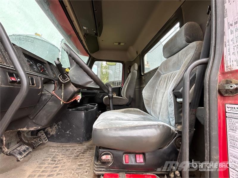 Volvo VNM64T Çekiciler