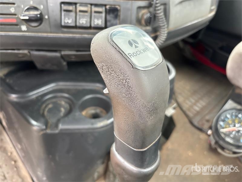 Volvo VNM64T Çekiciler