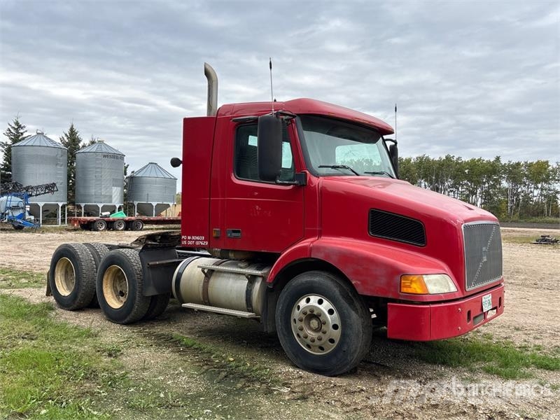 Volvo VNM64T Çekiciler