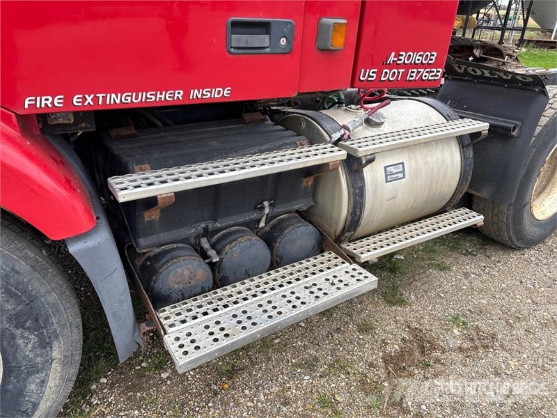 Volvo VNM64T Çekiciler