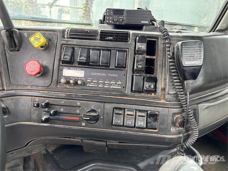 Volvo VNM64T Çekiciler