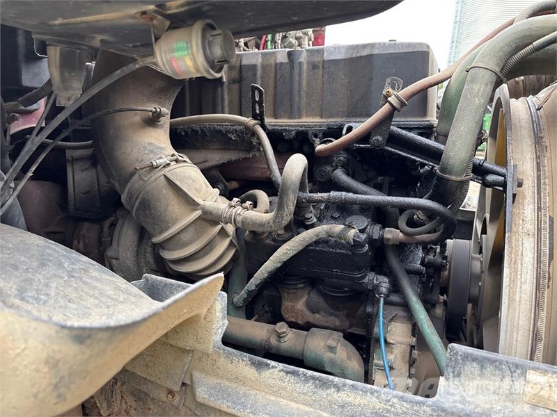 Volvo VNM64T Çekiciler
