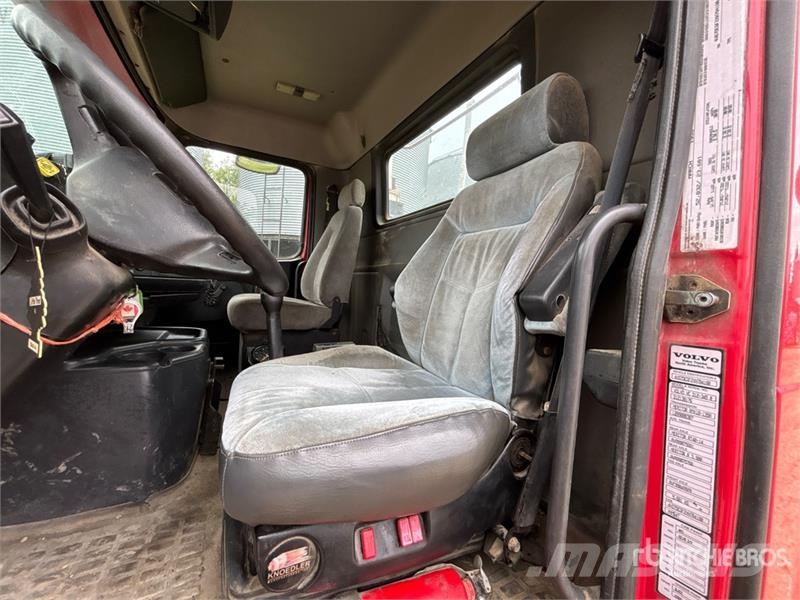 Volvo VNM64T Çekiciler