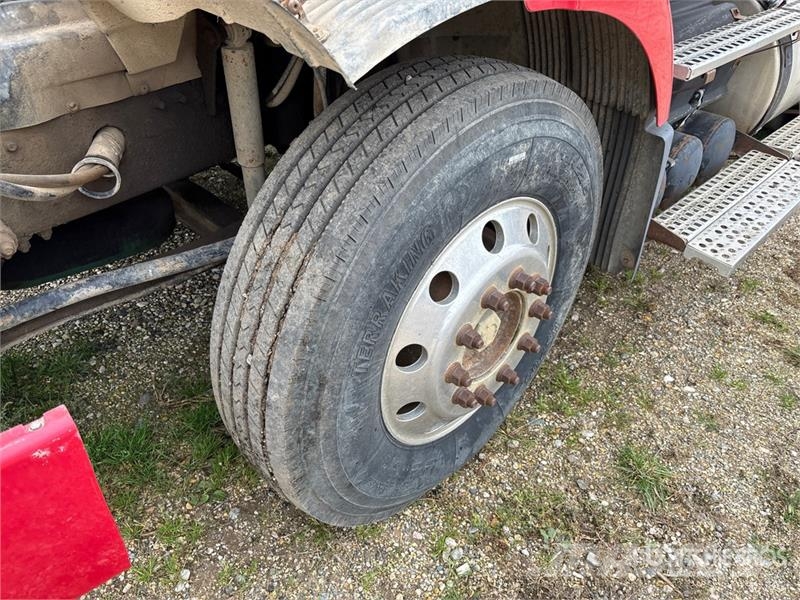 Volvo VNM64T Çekiciler