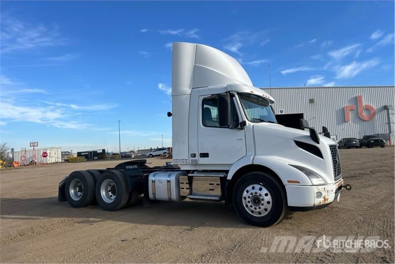 Volvo VNR 6x4 T/A Day Cab Truck Tractor Sattelzugmaschinen