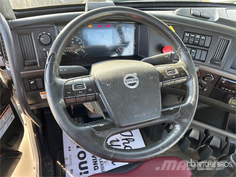 Volvo VNR 6x4 T/A Day Cab Truck Tractor Sattelzugmaschinen