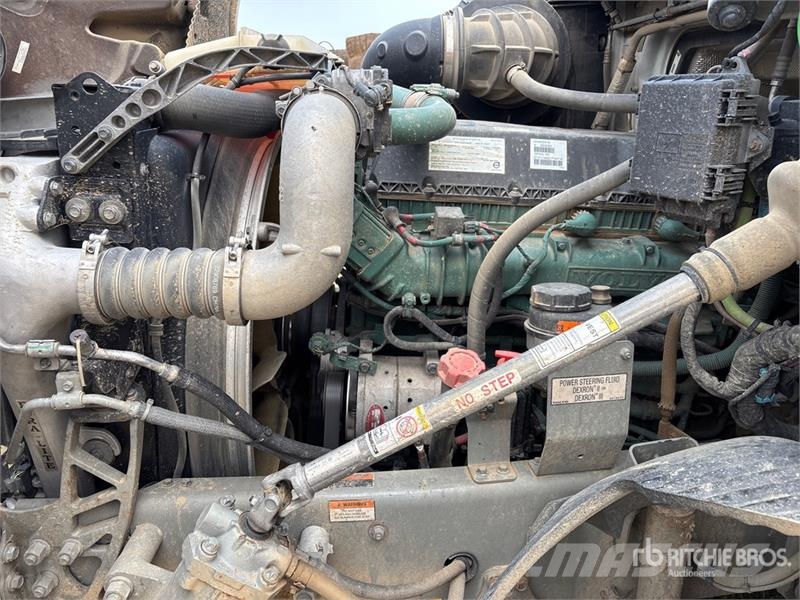 Volvo VNR 6x4 T/A Sleeper Truck Tractor Truck Tractor Units
