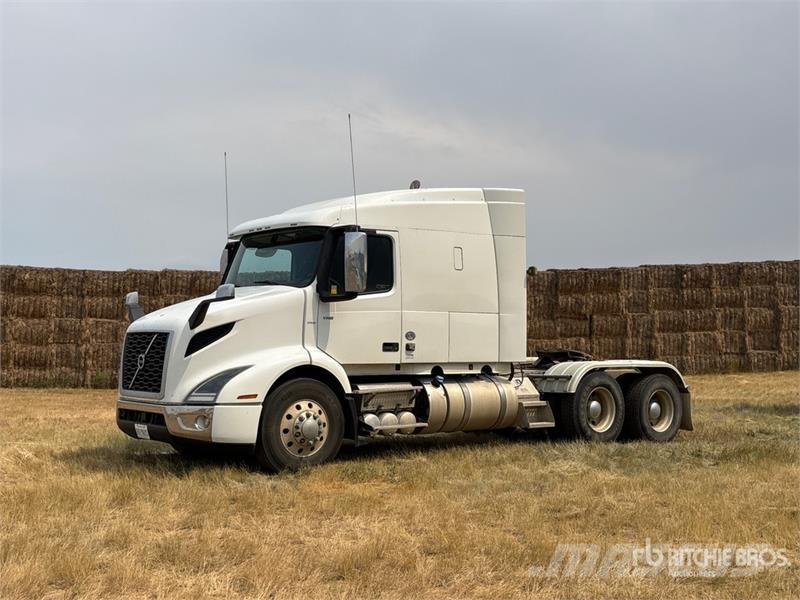 Volvo VNR 6x4 T/A Sleeper Truck Tractor Truck Tractor Units