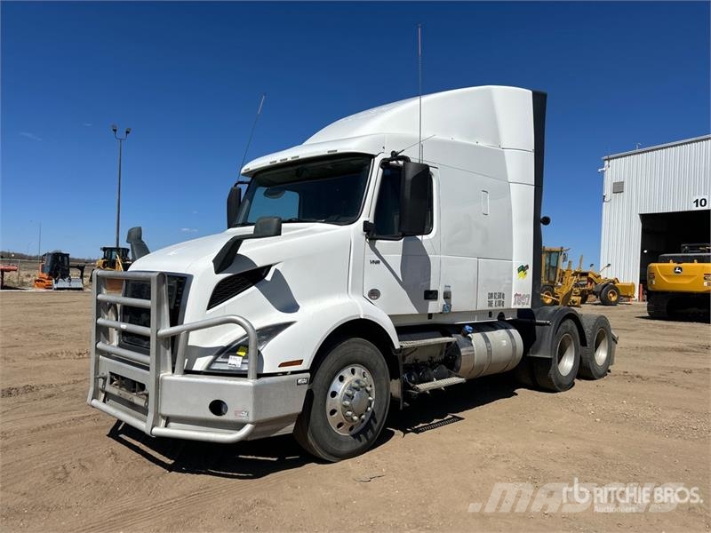 Volvo VNR 6x4 T/A Sleeper Truck Tractor Trekkers