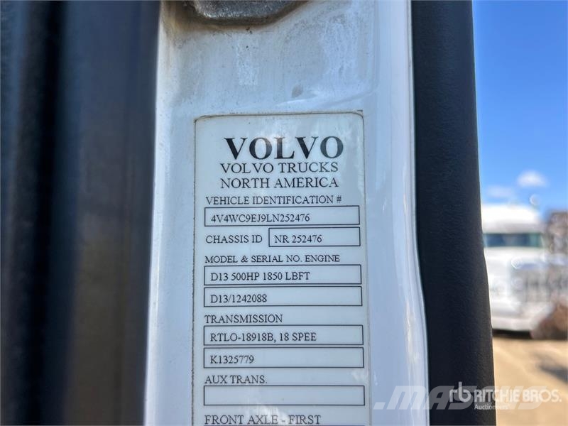 Volvo VNR 6x4 T/A Sleeper Truck Tractor Trekkers