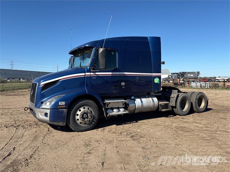 Volvo VNR64T-640 6x4 T/A Sleeper Truck Tractor Trekkers