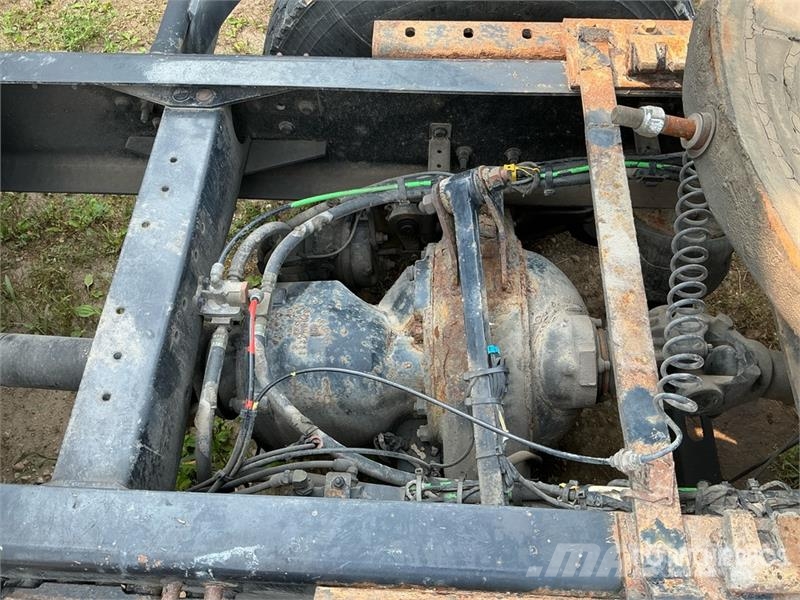 Volvo VNR64T-640 6x4 T/A Sleeper Truck Tractor Traktorske jedinice
