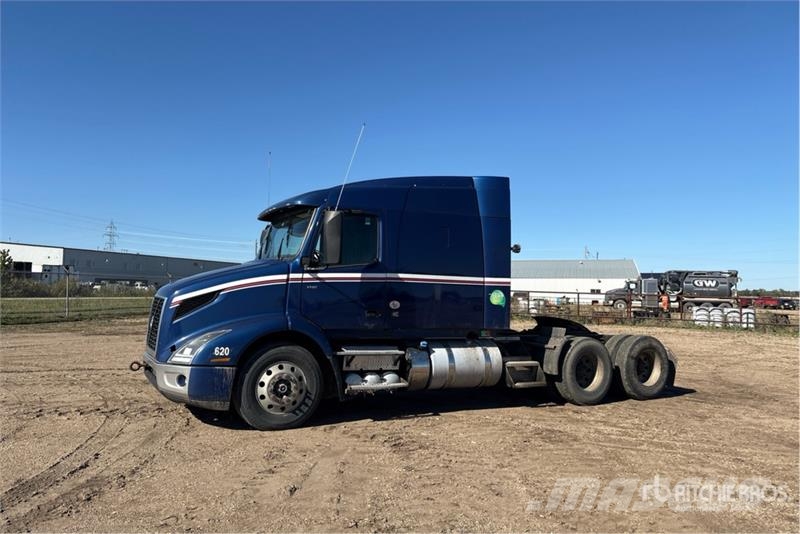 Volvo VNR64T-640 6x4 T/A Sleeper Truck Tractor Trekkers