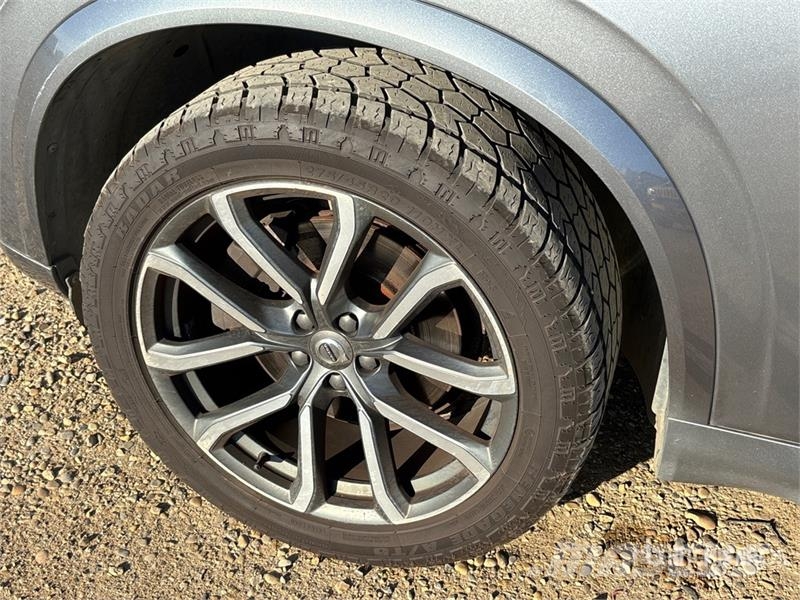 Volvo XC90 Automobili