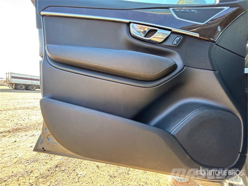 Volvo XC90 Automobili