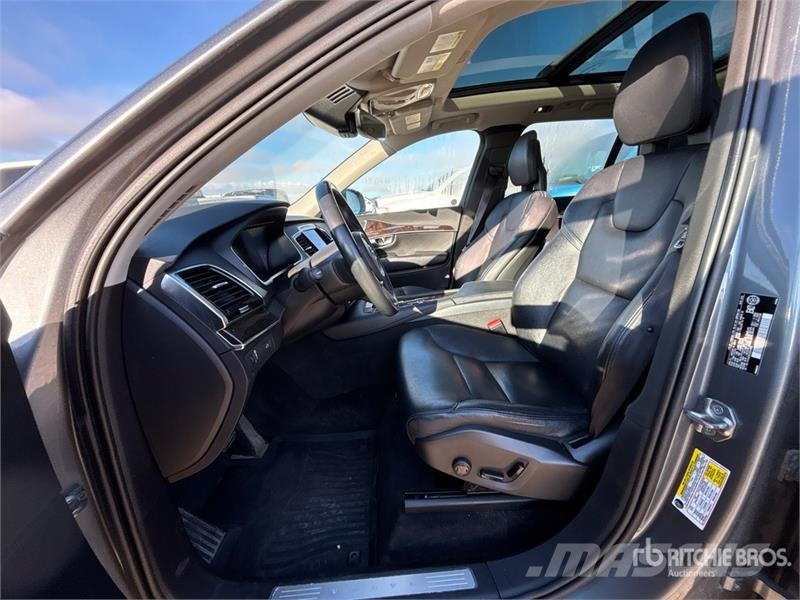 Volvo XC90 Automobili