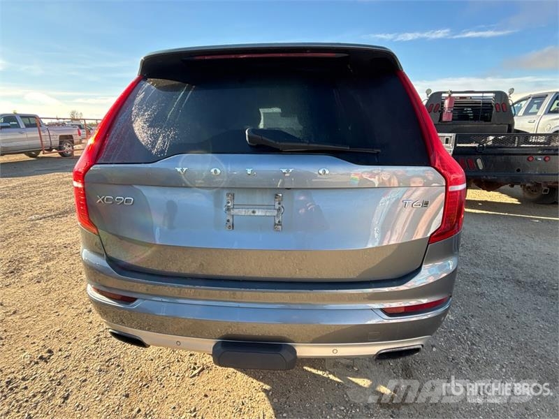 Volvo XC90 Automobili