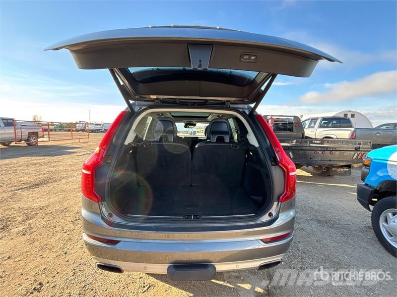Volvo XC90 Automobili