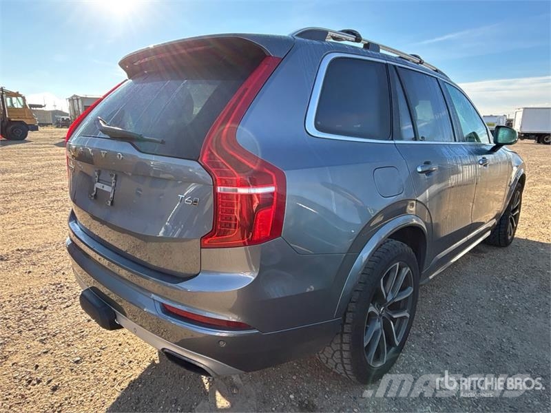 Volvo XC90 Automobili