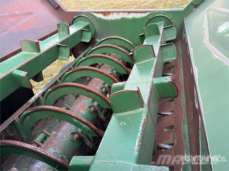 Vortex Bale Processor Balenhakselaars, -snijders en -afwikkelaars
