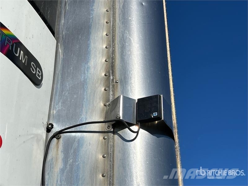 Wabash 53 ft x 102 in Tri/A Refrigerated Trailer Skåptrailer Kyl/Frys/Värme