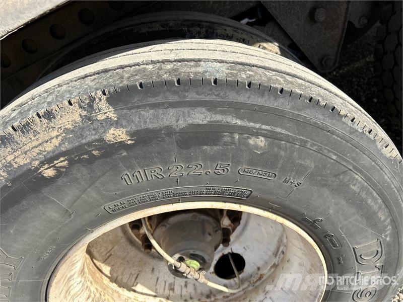 Wabash 53 ft x 102 in T/A Van Trailer Причепи-фургони