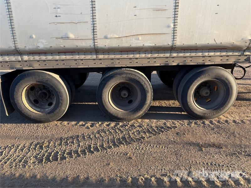 Wabash 53 ft x 102 in Tri/A Van Trailer Remorque Fourgon