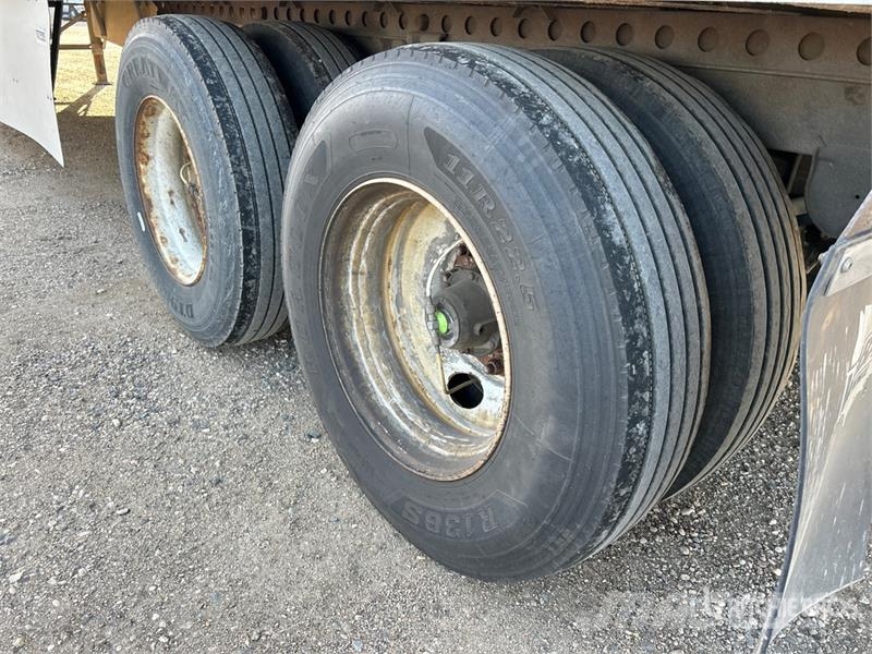Wabash 53 ft x 102 in T/A Van Trailer Причепи-фургони