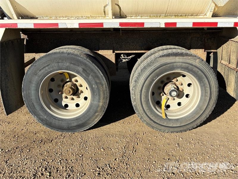 Wabash 8105 gal Quad/A Tanker Trailer 罐式拖车