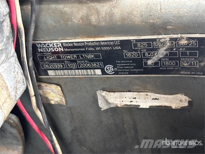 Wacker LTN8K 拖车式灯塔