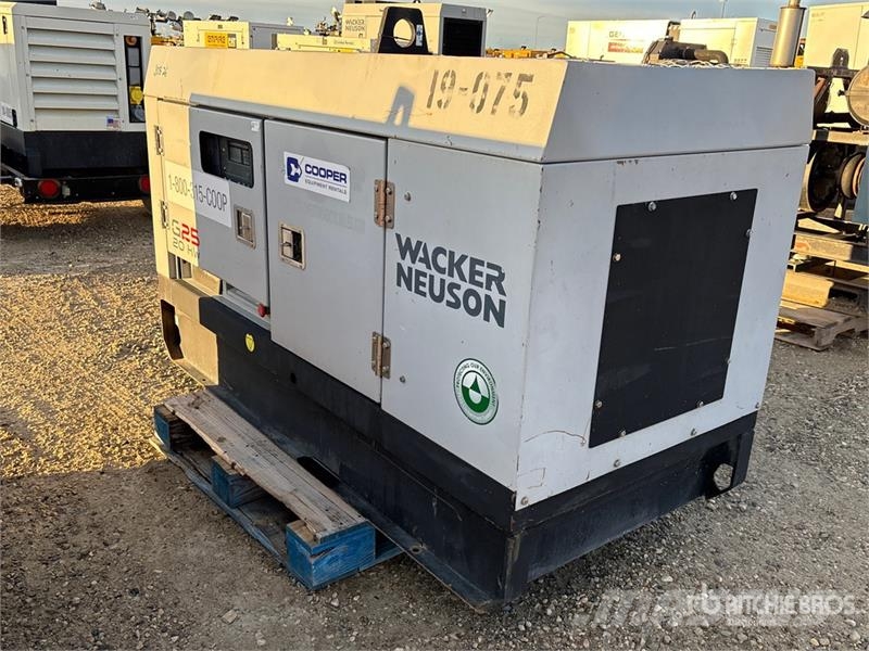 Wacker Neuson G-25 19.5 kW Skid-Mounted Generator Set Dīzeļģeneratori