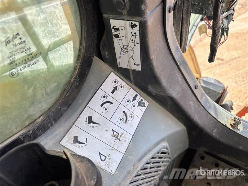 Wacker Neuson ST31 Skid steer mini nakladalci