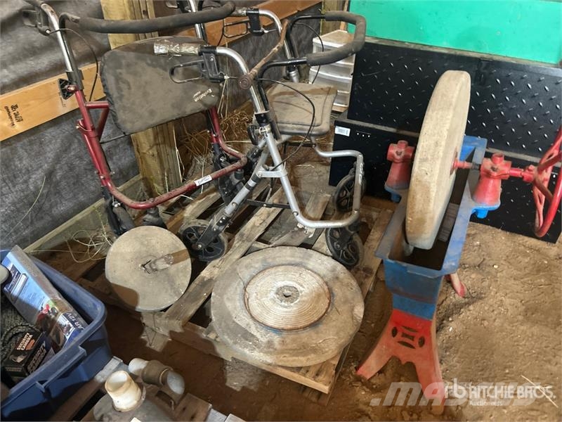 Walker & Sharpening Stone Muud osad