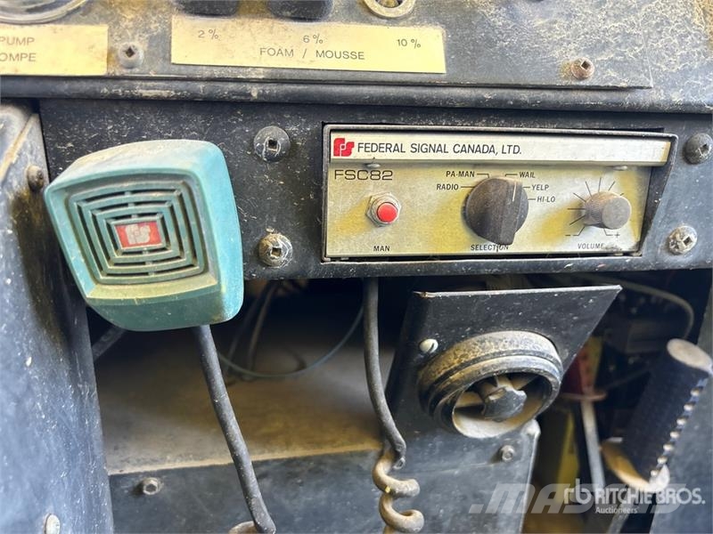 Waltek C-4500 4x4 Fire Truck (Inoperable) 消防车