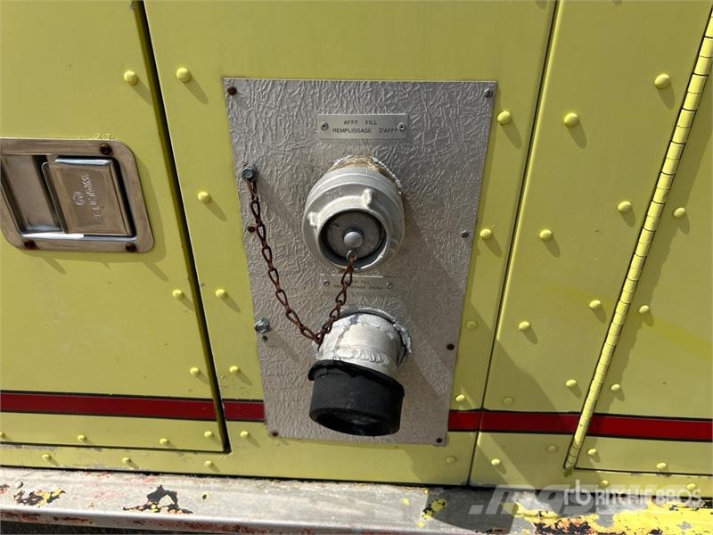 Waltek C-4500 4x4 Fire Truck (Inoperable) 消防车