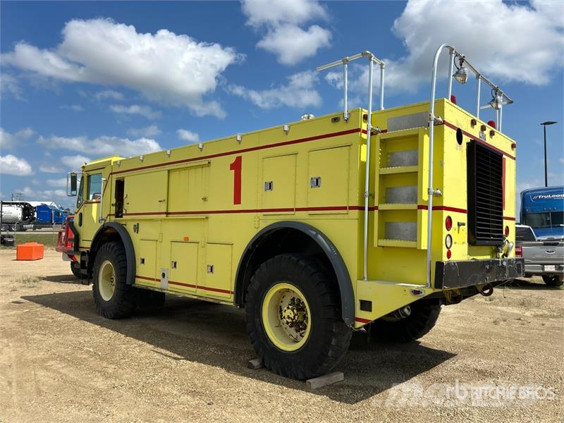Waltek C-4500 4x4 Fire Truck (Inoperable) 消防车