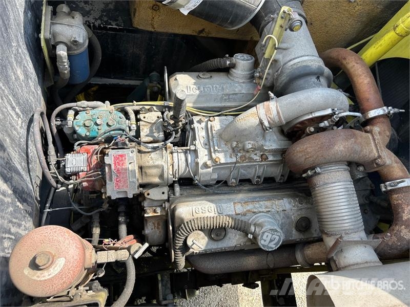 Waltek C-4500 4x4 Fire Truck (Inoperable) 消防车