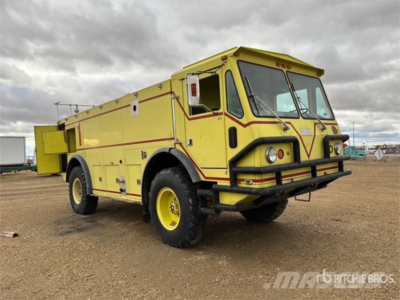 Waltek C-4500 4x4 Fire Truck (Inoperable) شاحنات حريق