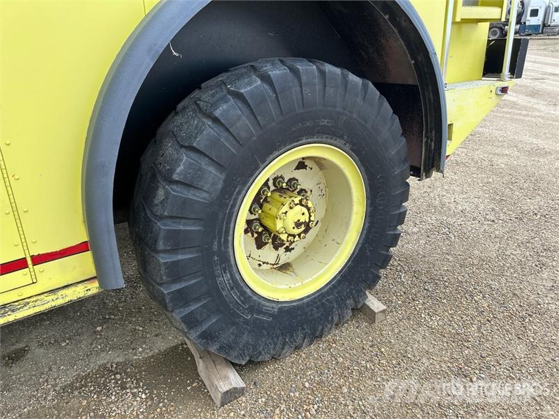 Waltek C-4500 4x4 Fire Truck (Inoperable) 消防车