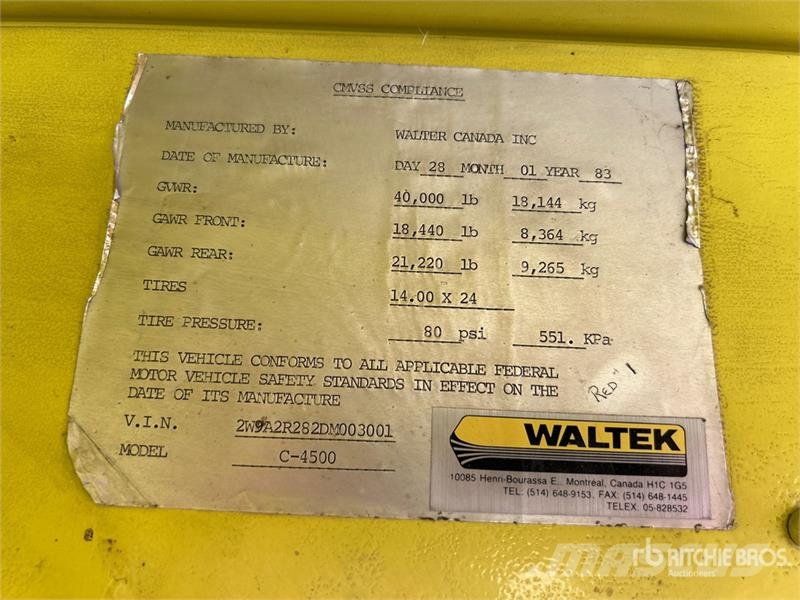 Waltek C-4500 4x4 Fire Truck (Inoperable) 消防车