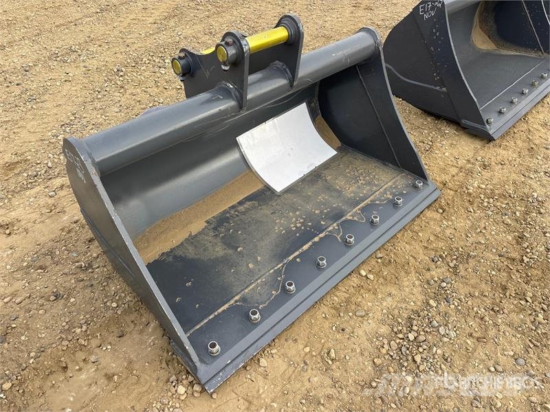 Warrior WBMCC5-1220 48 in Cleanup Excavator Bucket - Fits Cucharones