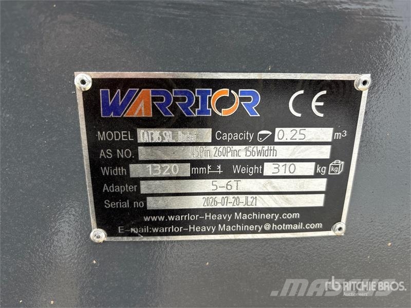 Warrior WBMCS5-1320 52 in Skeleton Cleanup Excavator Bucke Cucharones
