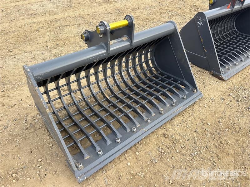 Warrior WBMCS5-1320 52 in Skeleton Cleanup Excavator Bucke Cucharones