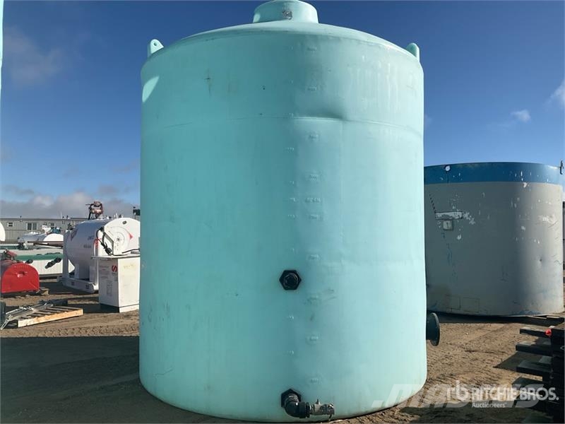  Water Tank Brændstof- og tilsætningstank.