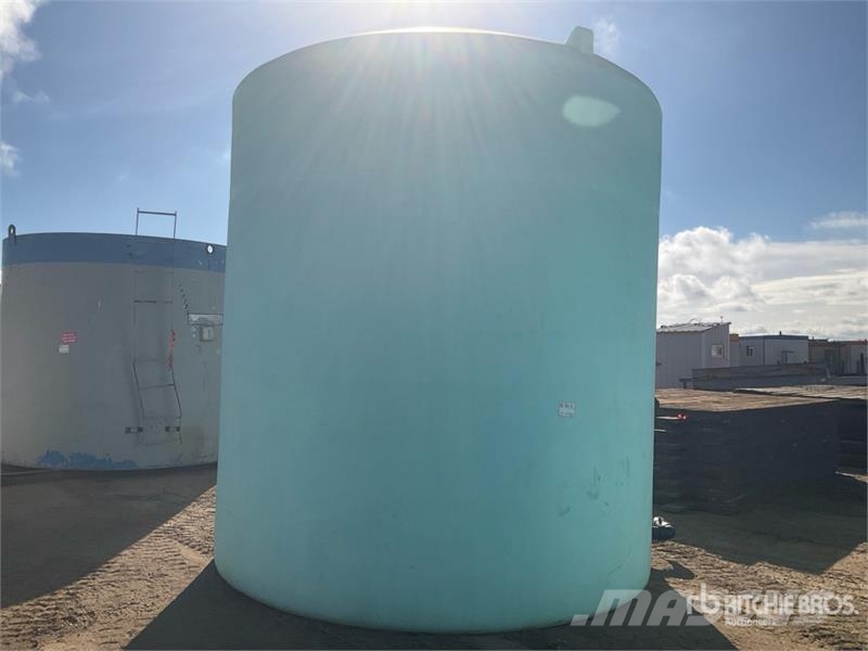  Water Tank Brændstof- og tilsætningstank.