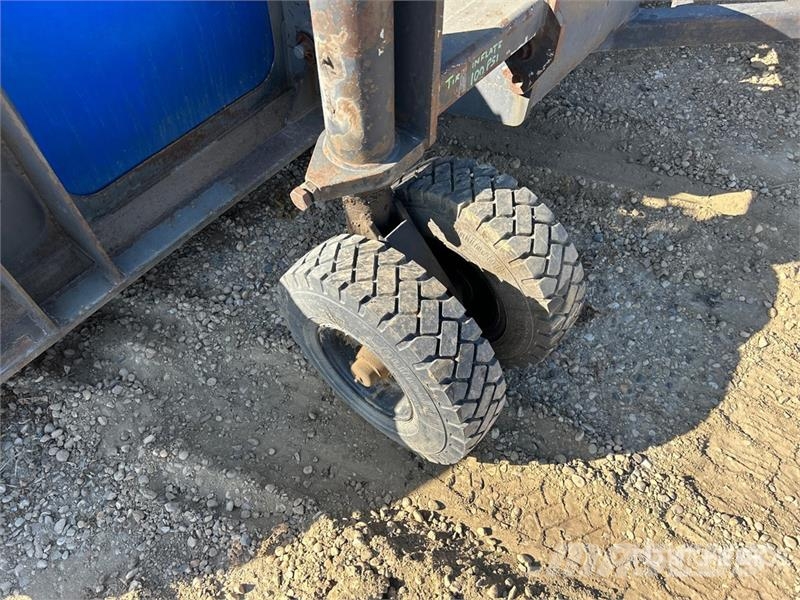  Wausau 22 ft 2 Way Snow Plow حراثات ونصول الجليد