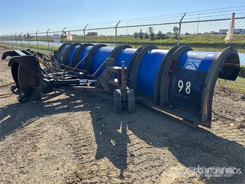  Wausau 22 ft 2 Way Snow Plow حراثات ونصول الجليد
