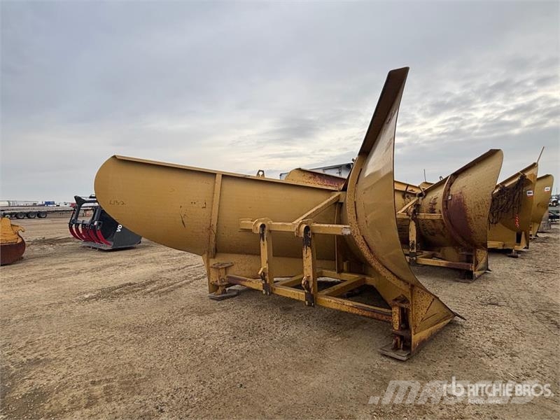 WBM 10 ft V Plow - Fits Cat 140M Övriga