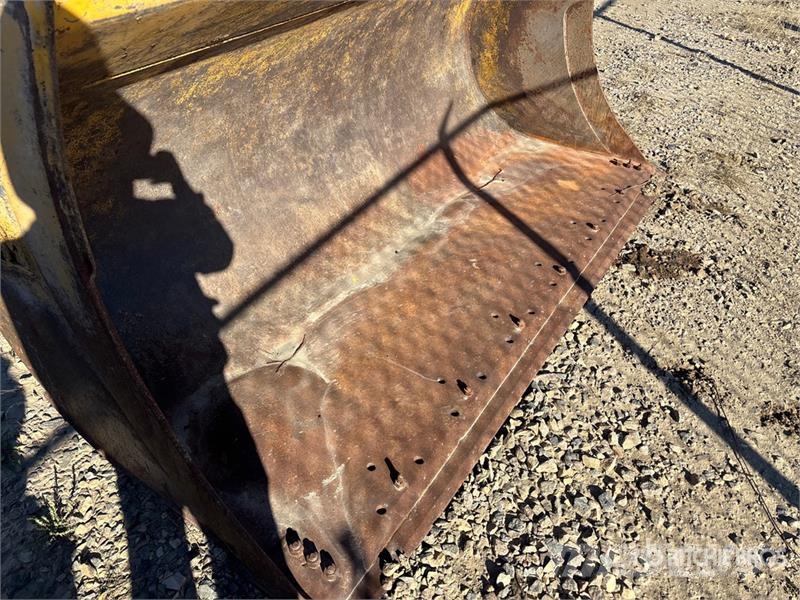 WBM 100 in 2.75 cyd Wheel Loader Bucket - Fits John De Skovle